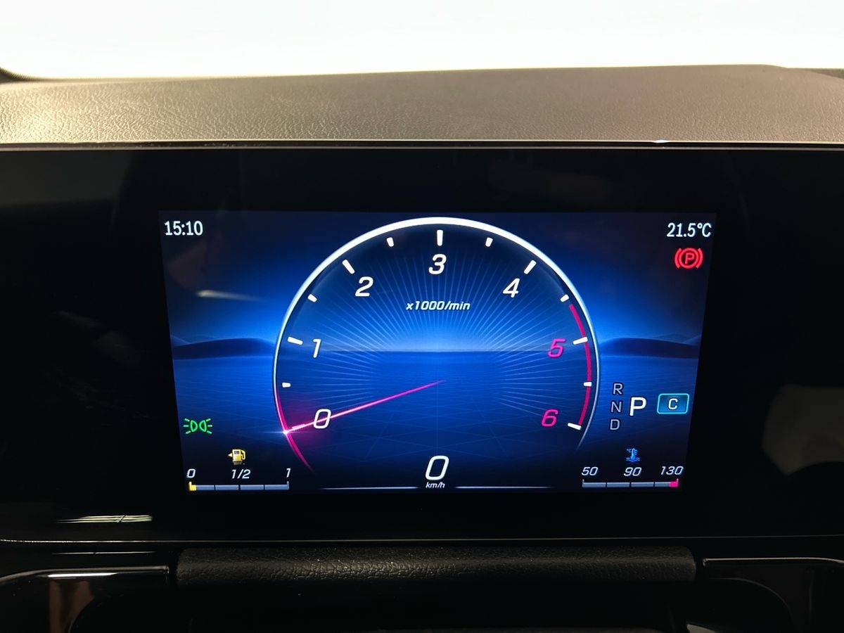 Mercedes  GLA 200 D Progressive Advanced 8G-DCT - 13