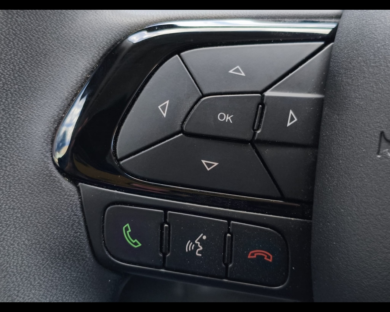 Foto FIAT Pandina Cross 1.0 firefly hybrid s&s 70cv