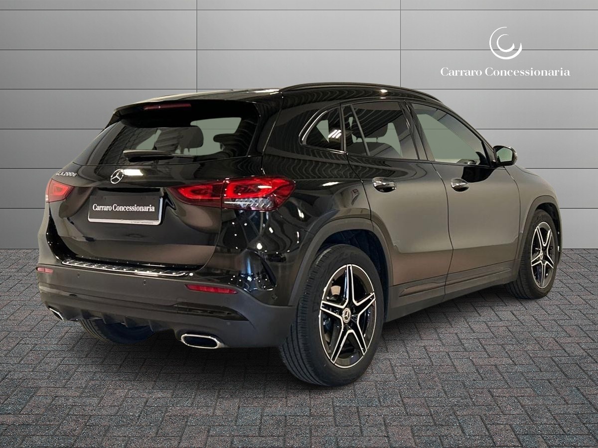 Mercedes GLA GLA 200 D Premium 8G-DCT - 2