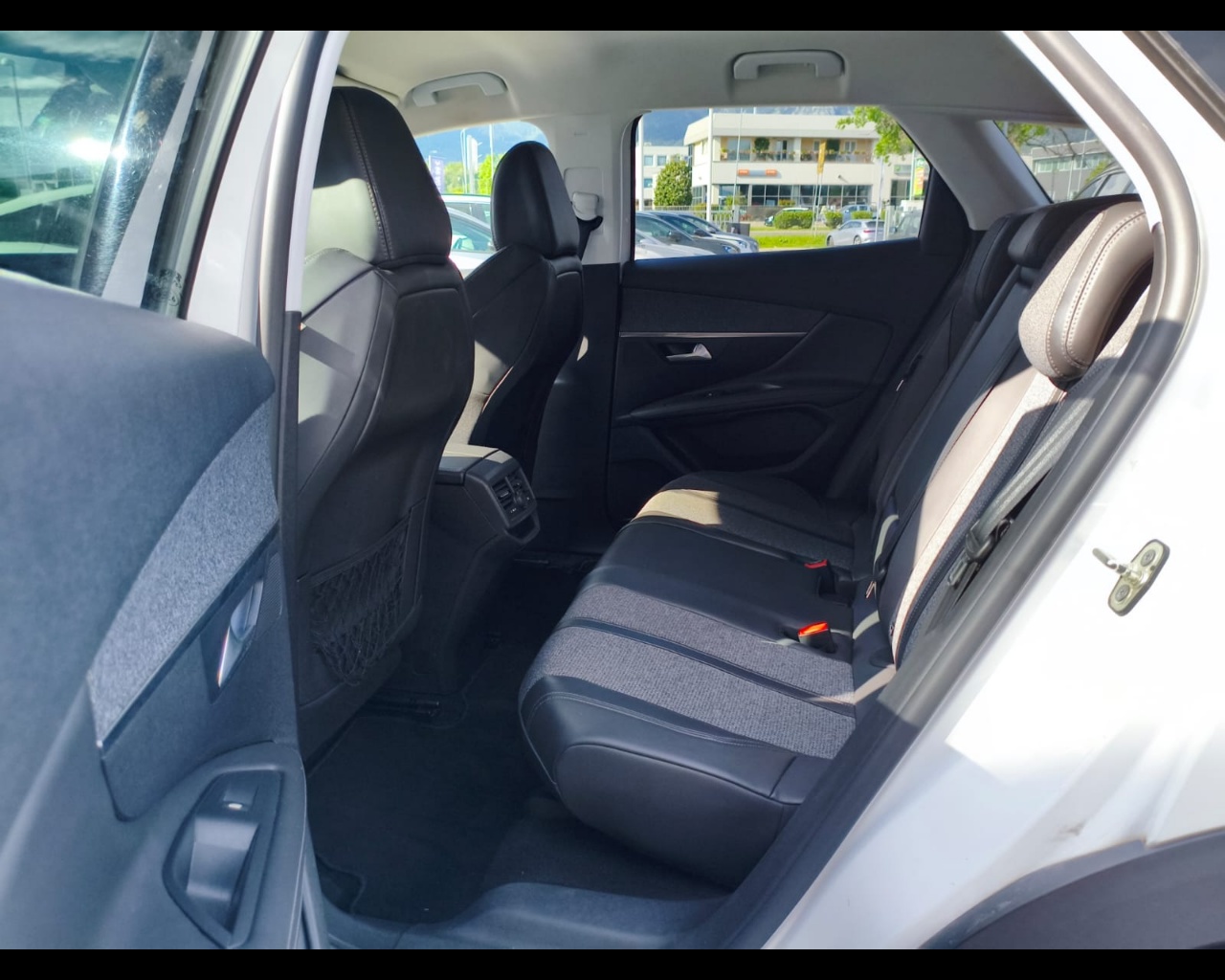 Foto PEUGEOT 3008 1.5 bluehdi GT Line s&s 130cv eat8