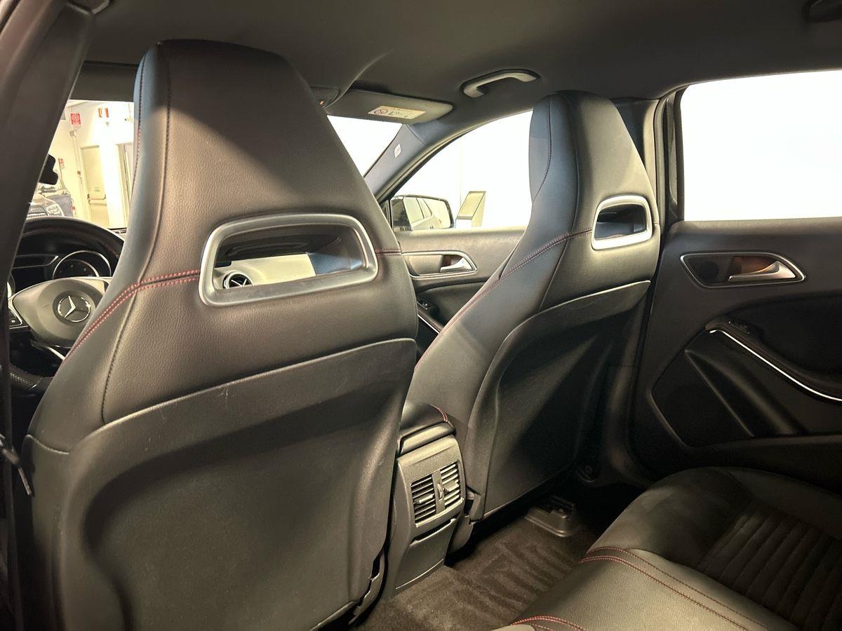 Mercedes GLA GLA 200 D Premium 7G-DCT - 18