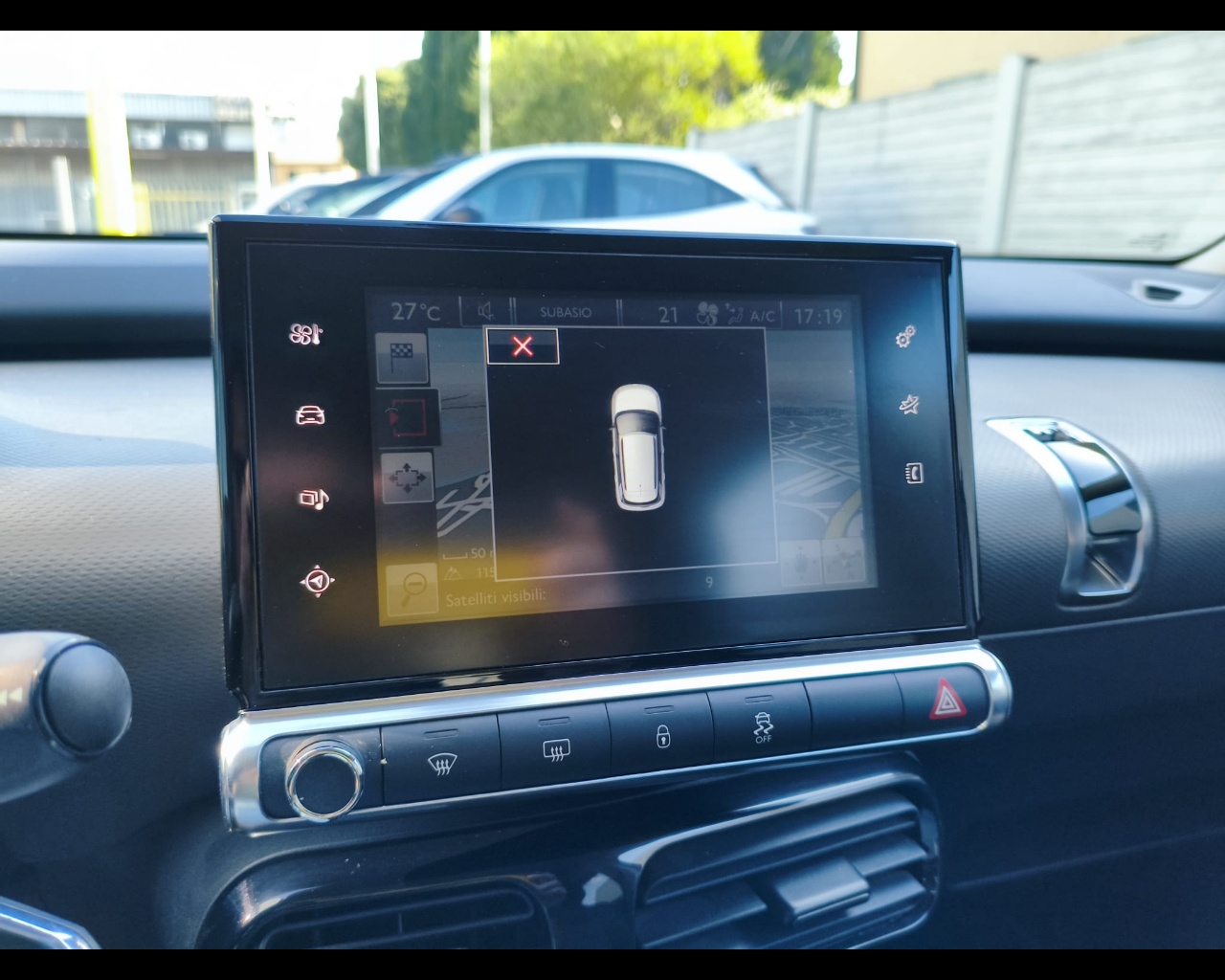 Foto CITROEN C4 Cactus 1.6 bluehdi Shine 100cv