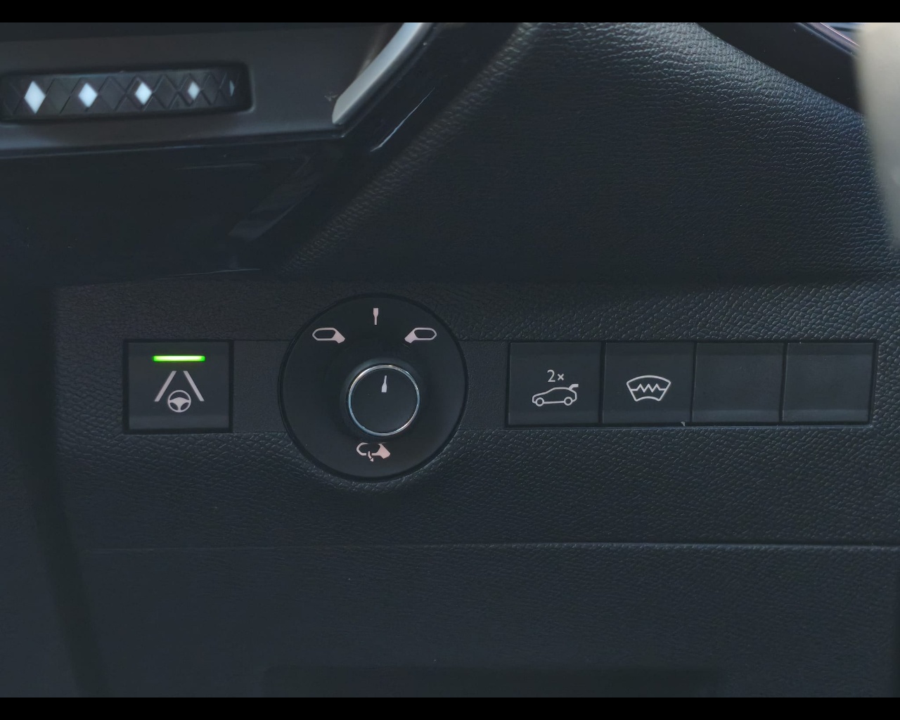 Foto DS DS7 1.5 bluehdi Etoile 130cv auto N1