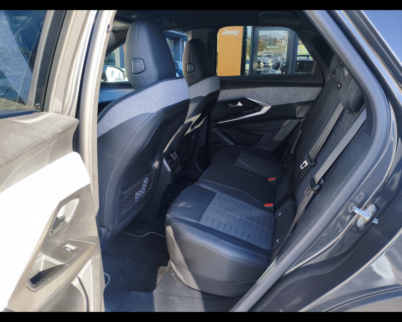 Foto PEUGEOT 3008 1.2 hybrid GT 145cv e-dcs6