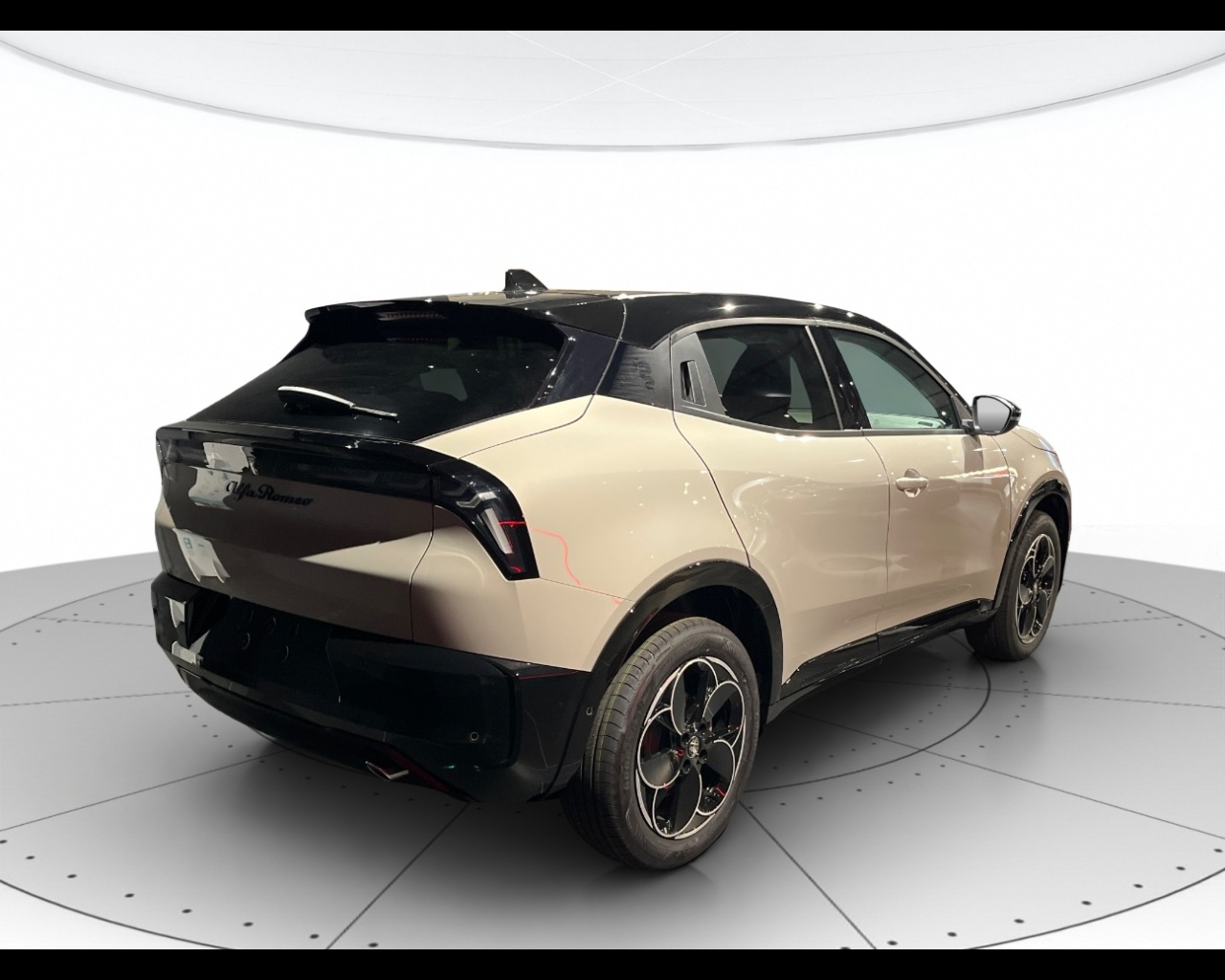 Alfa Romeo Junior Nuovo Ibrido benzina Junior Rovigo