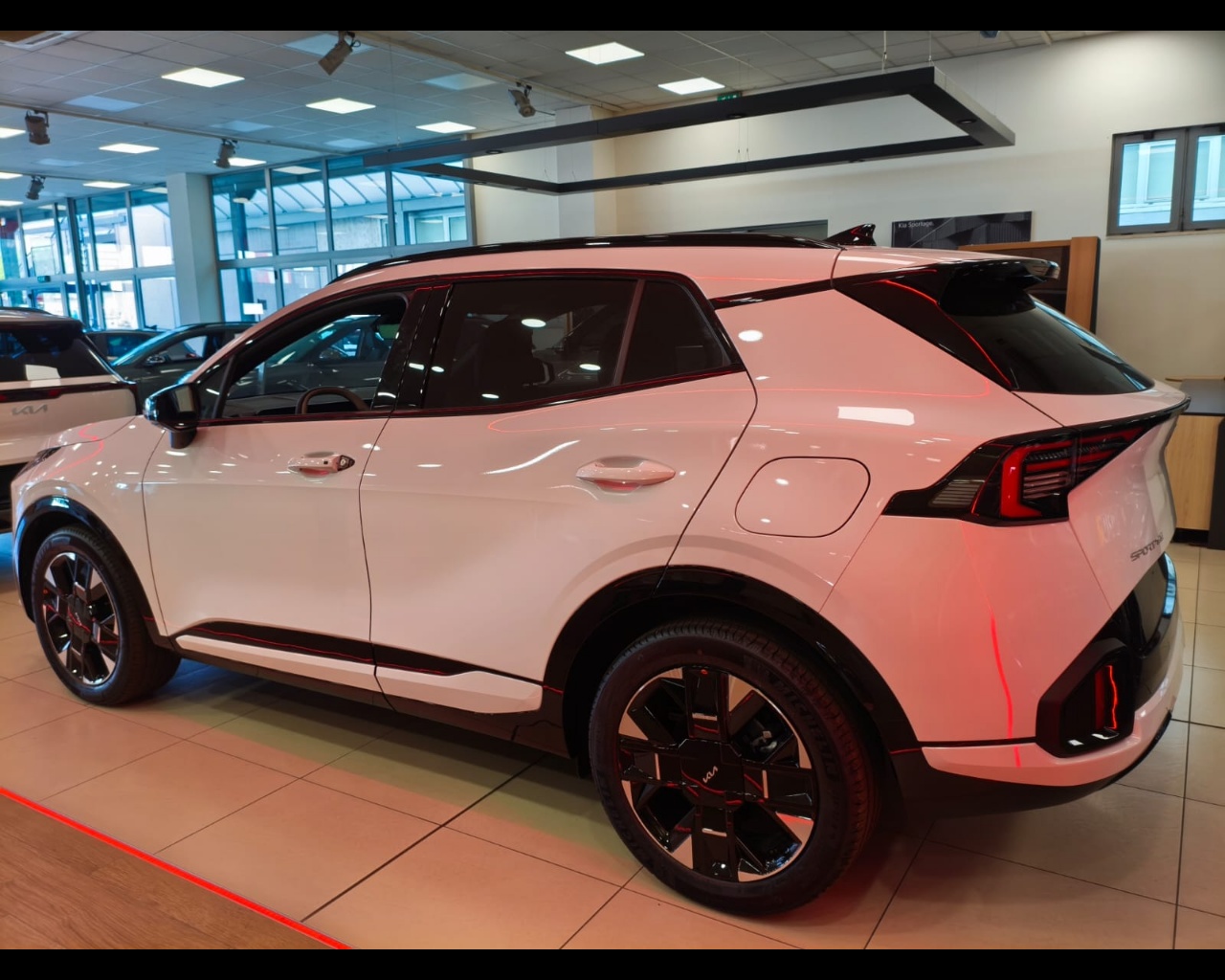 Foto KIA SPORTAGE MY27 1.6 HEV GTL TT