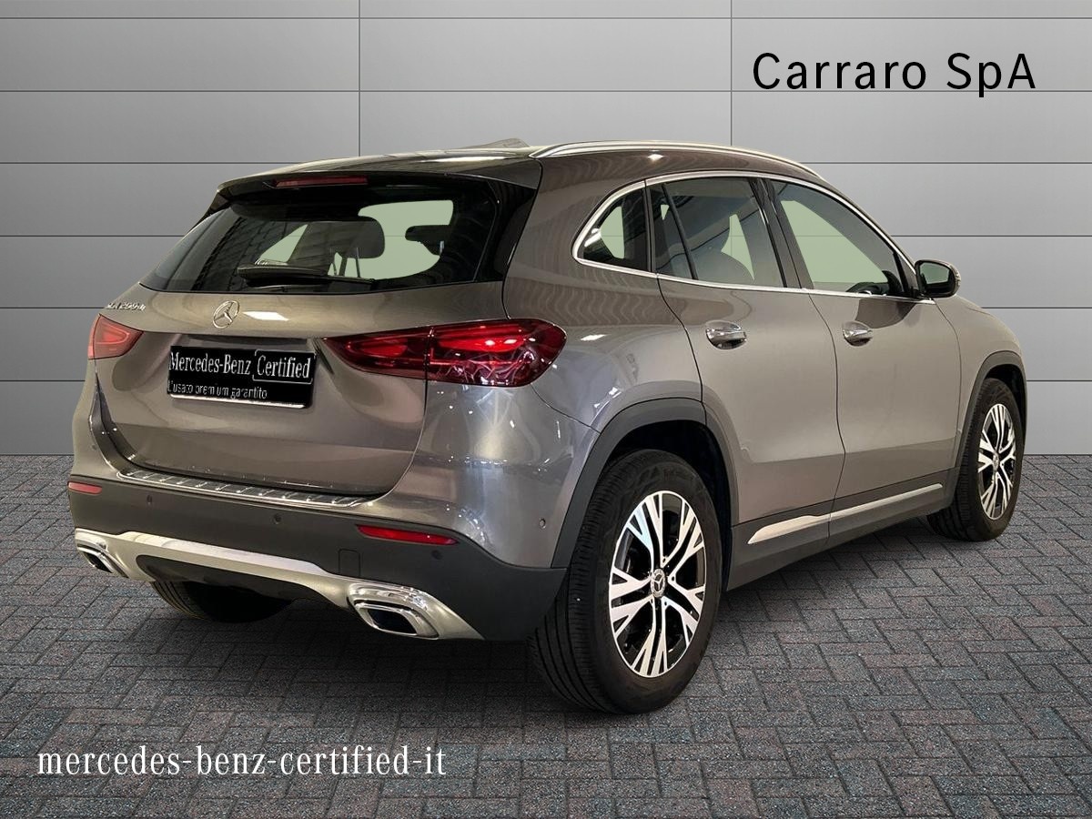 Mercedes GLA 200 D Advanced 8G-DCT - 2