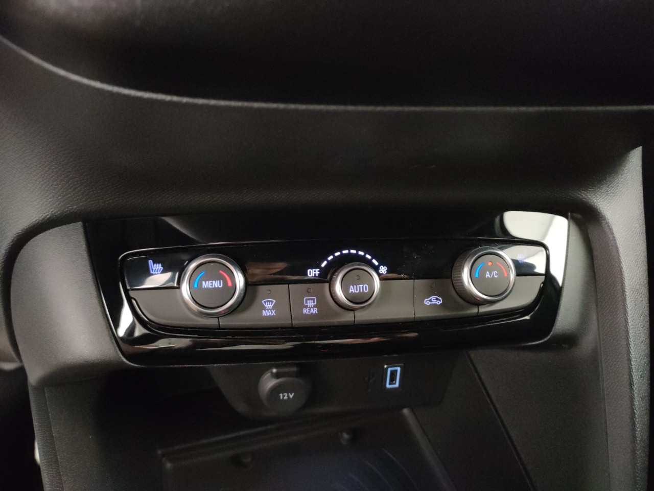 Opel Corsa Nuovo Ibrido benzina Corsa Porto Mantovano