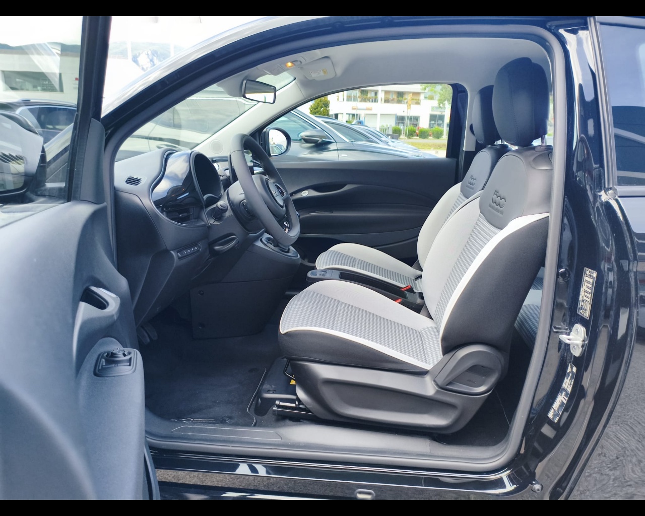 Foto FIAT 500 1.0 hybrid Torino
