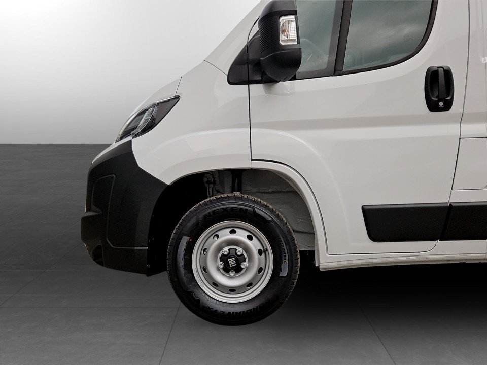 FIAT NUOVO DUCATO Ducato Serie 2 Stock My25 Furgone Lastrato 33q Mh2 140cv 2.2 Multijet 3 E Diesel km0 - 19