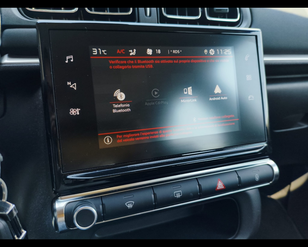 Foto CITROEN C3 1.2 puretech C-Series s&s 83cv neopatentati