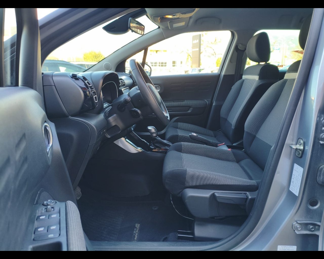 Foto CITROEN C3 Aircross 1.2 puretech Shine s&s 130cv eat6