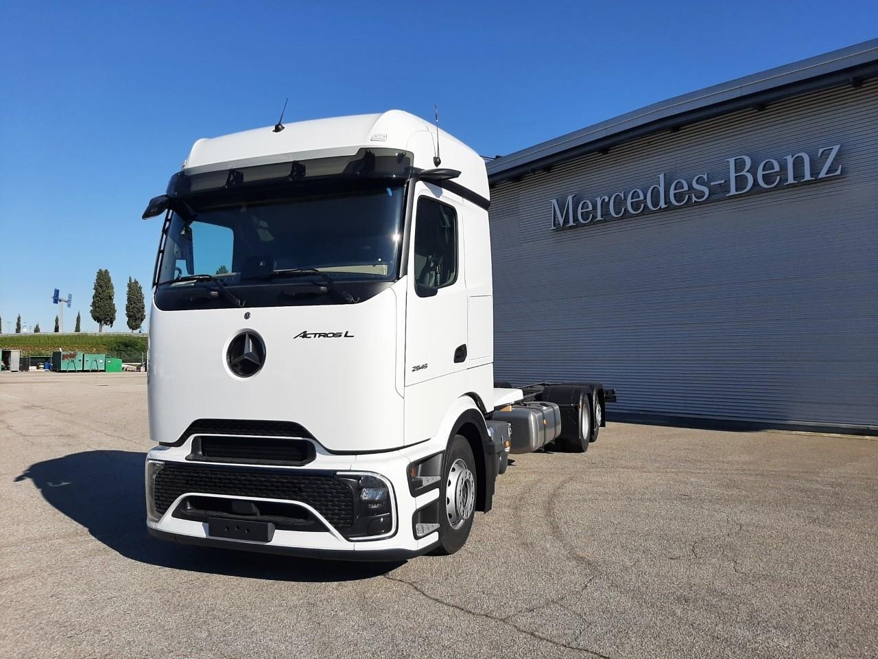 Mercedes Actros New Actros L ProCabin 2545 L - 2