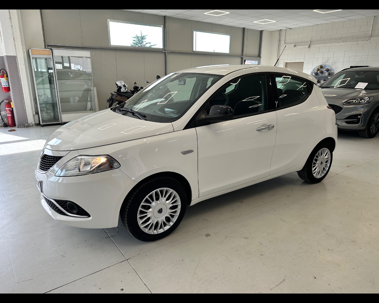 Lancia Ypsilon 1.2 Mya 69cv