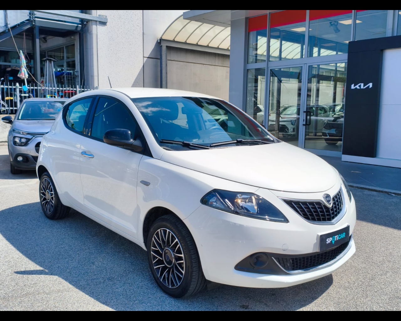 Foto LANCIA Ypsilon 1.0 firefly hybrid Platino s&s 70cv