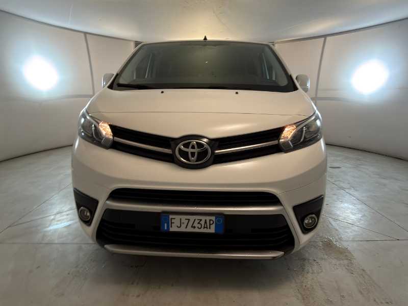 Proace Ii Verso - Proace Verso 1.6d 115cv S&s L0 Luxury 5p 8