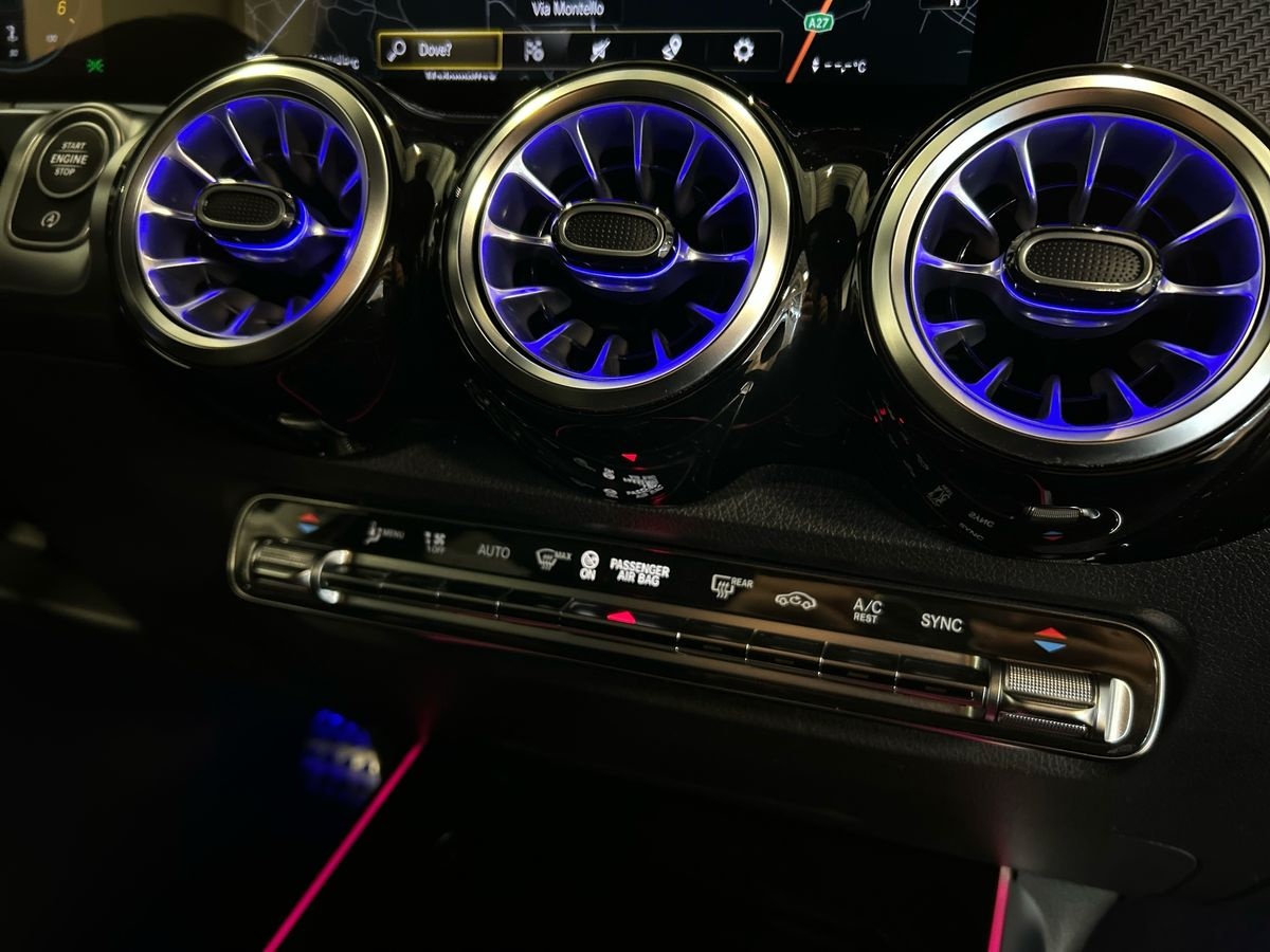 Mercedes GLB GLB 200 d Premium auto - 14