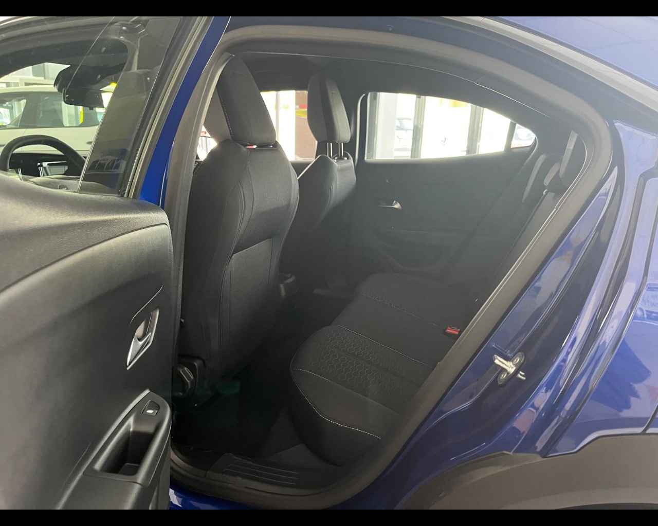 Foto OPEL Mokka Edition Benzina 136 CV (100 kW) Manuale