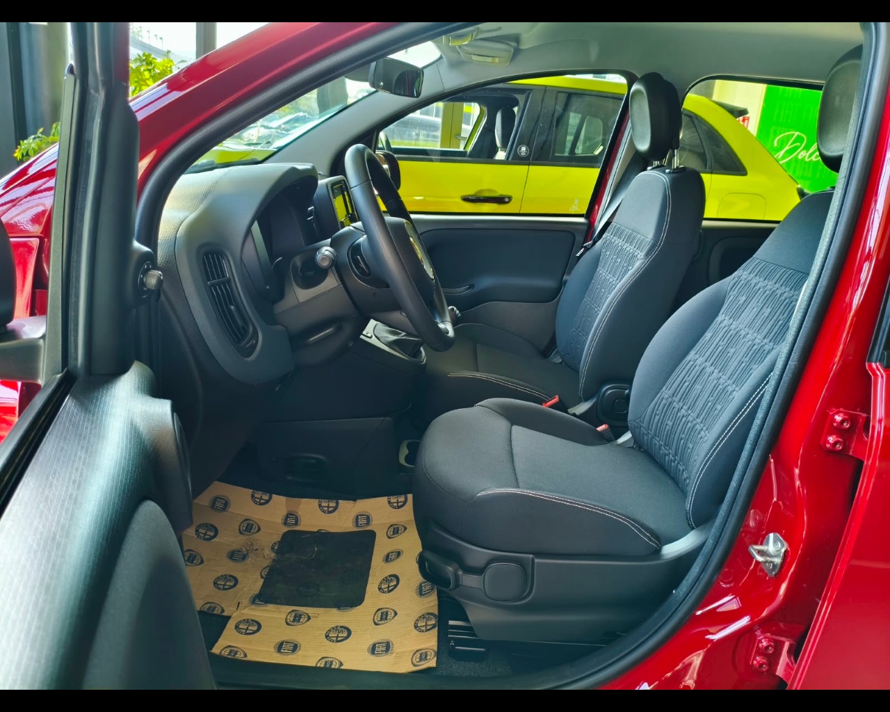 Foto FIAT Pandina 1.0 65cv Hybrid Icon