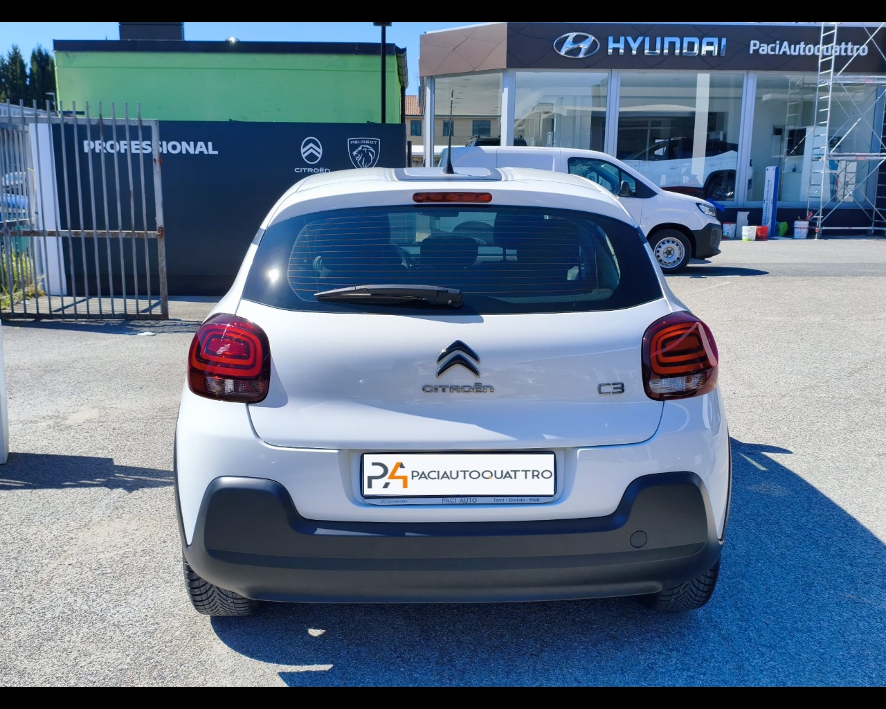 Foto CITROEN C3 1.2 puretech C-Series s&s 83cv neopatentati
