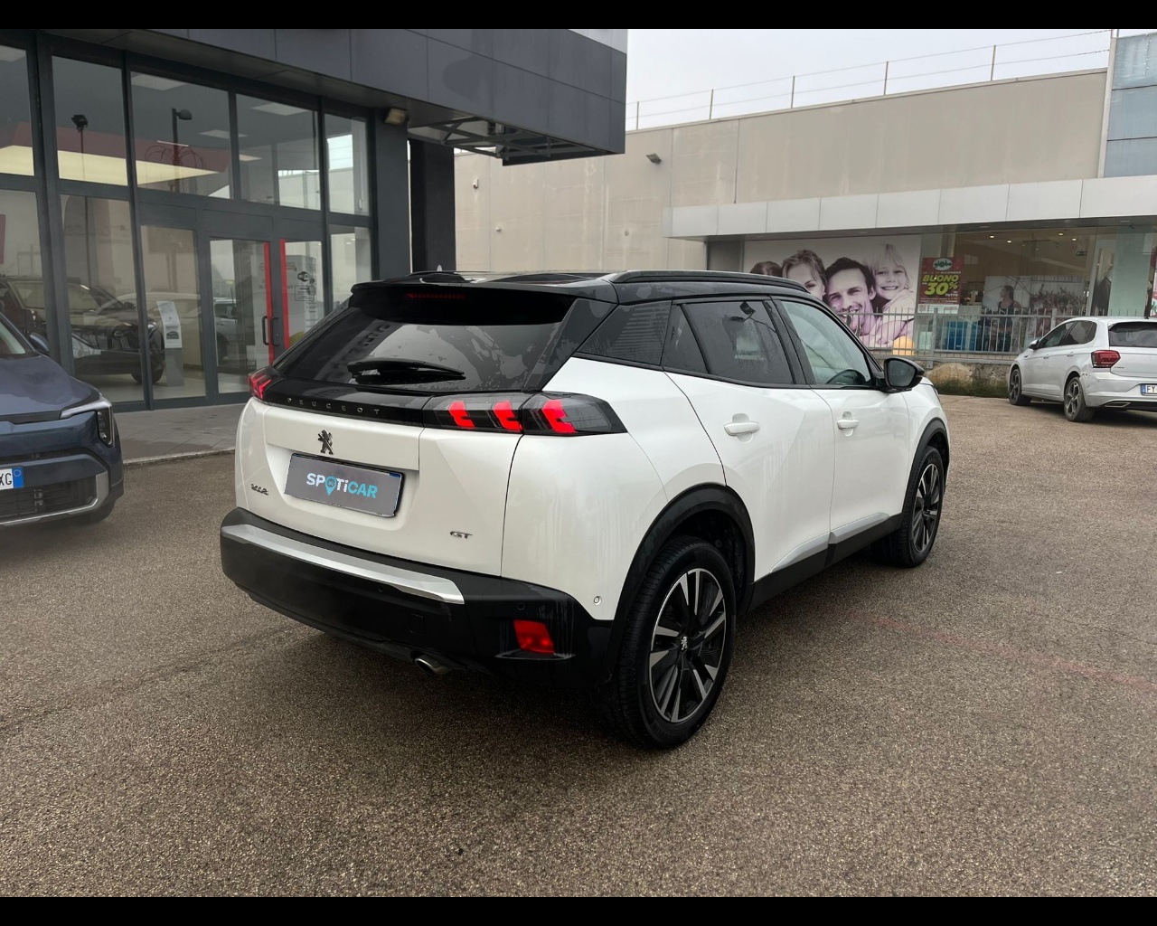 Foto PEUGEOT  2008 1.5 bluehdi GT Pack s&s 130cv eat8
