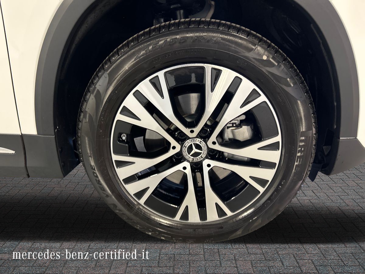 Mercedes GLA GLA 180 Progressive Advanced auto - 17