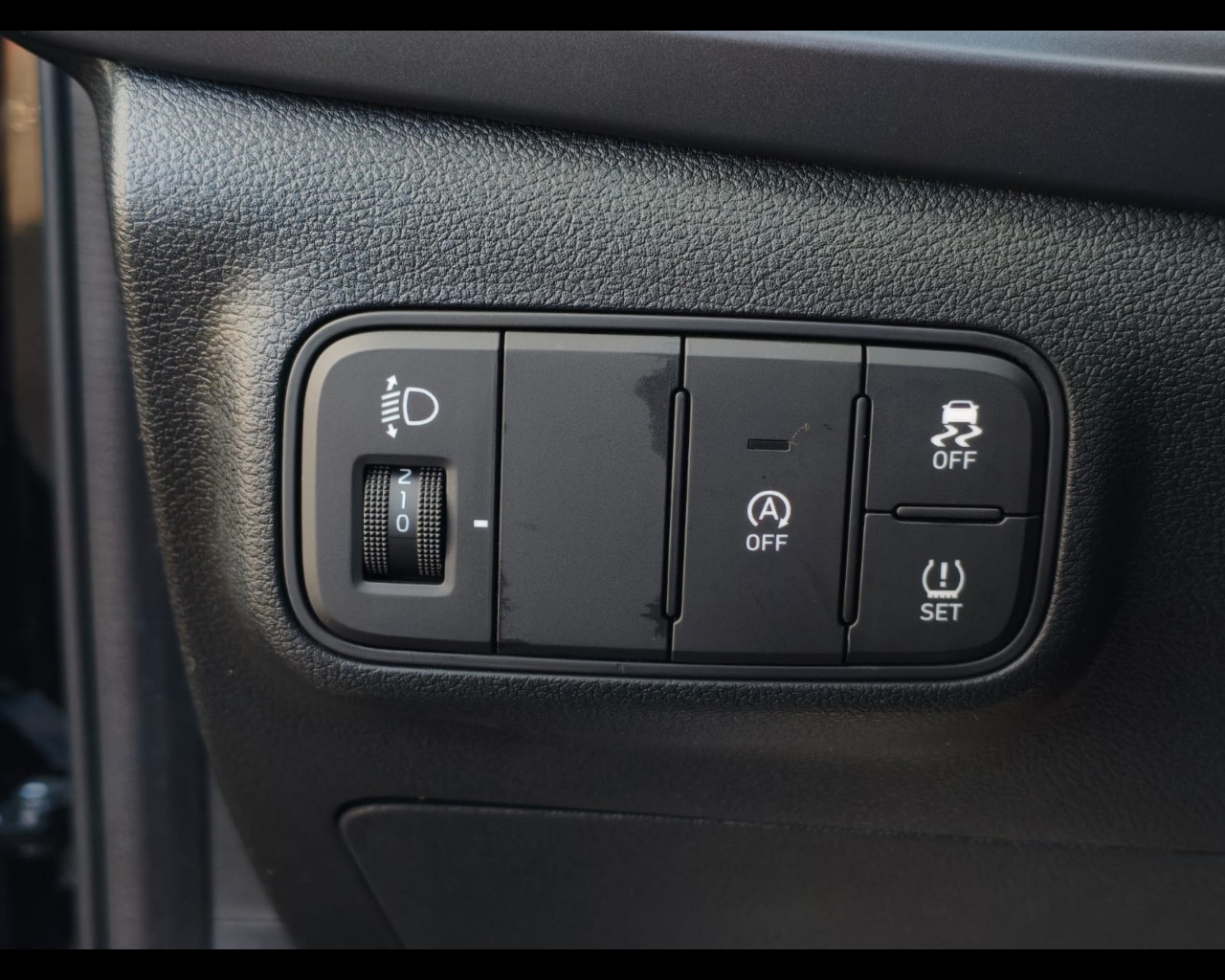 Foto HYUNDAI BAYON PE 1.2MPI XLINE