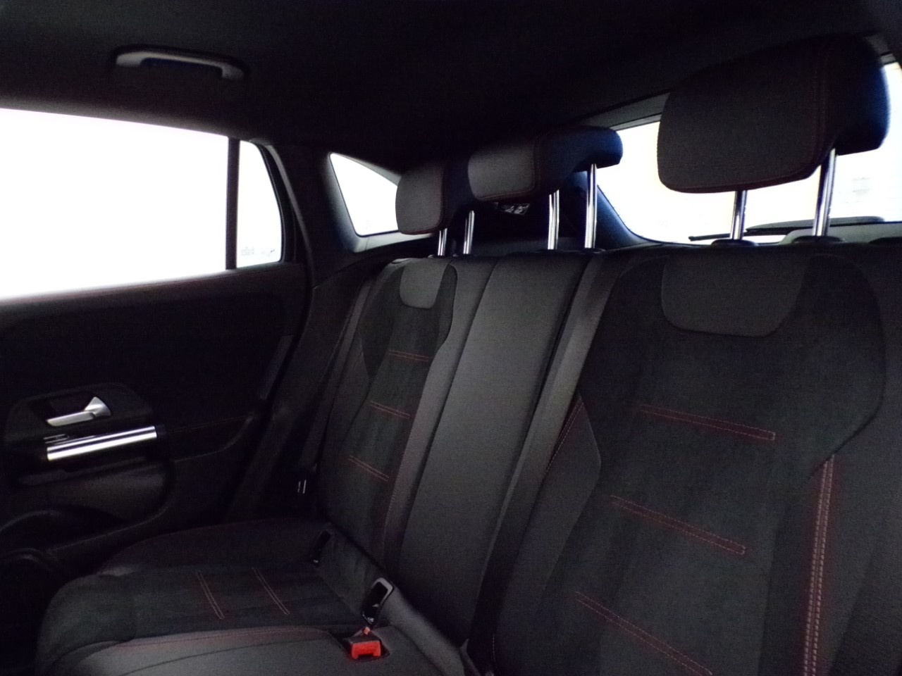 Mercedes GLA GLA 200 D Premium 8G-DCT - 15