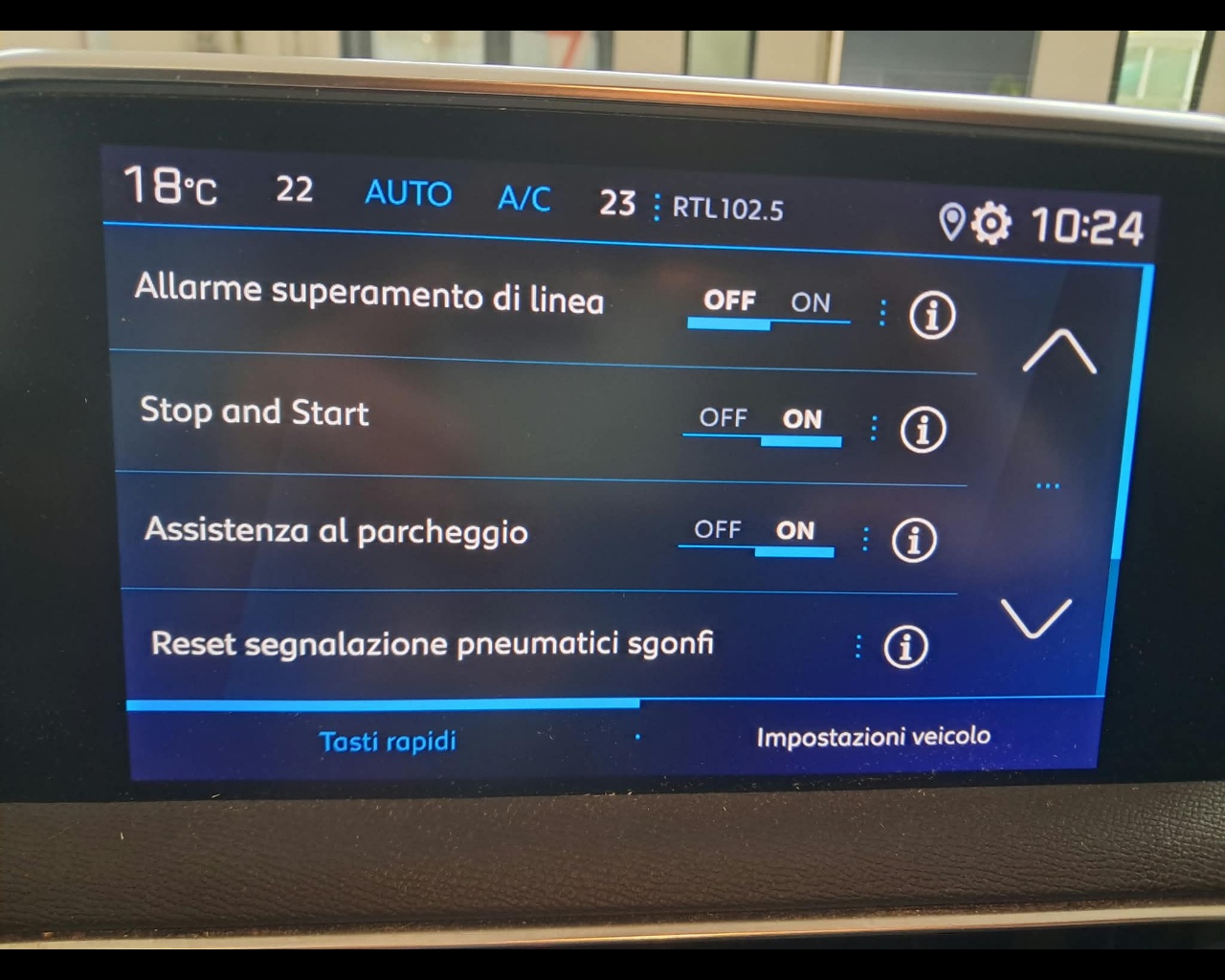 Foto PEUGEOT 3008 1.2 puretech t Active Pack s&s 130cv