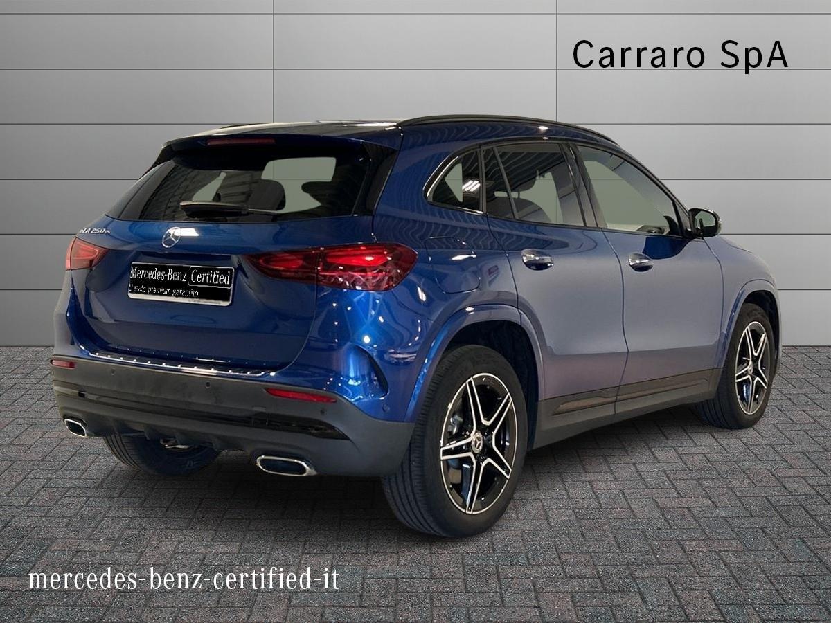 Mercedes  GLA 250 e Plug-In-Hybrid AMG Line Advanced Plus 8G-DCT - 2