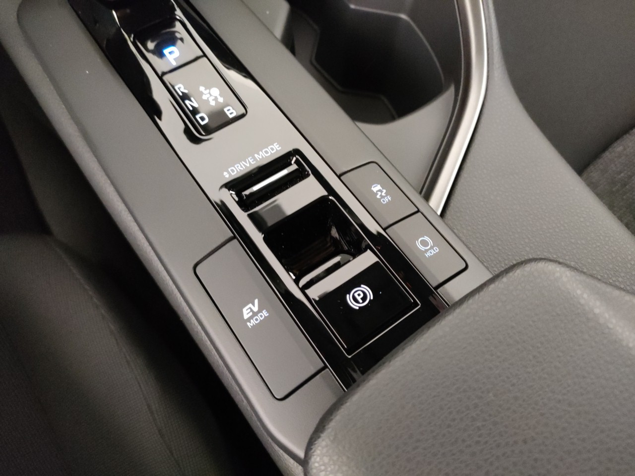 Toyota C-HR Usato 2025 C-HR San Zeno Naviglio