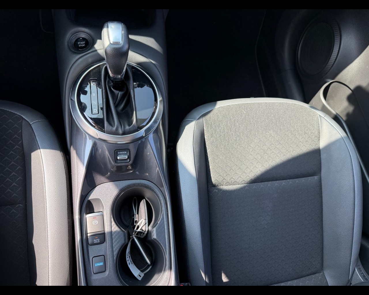 Foto NISSAN Juke 1.6 hev N-Connecta