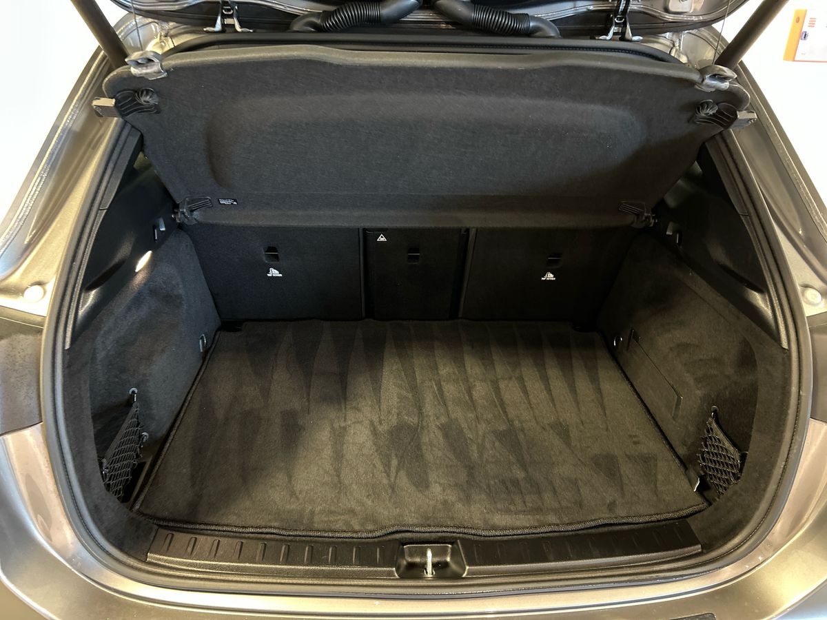 Mercedes GLA GLA 220 D Premium 4Matic 8G-DCT - 8