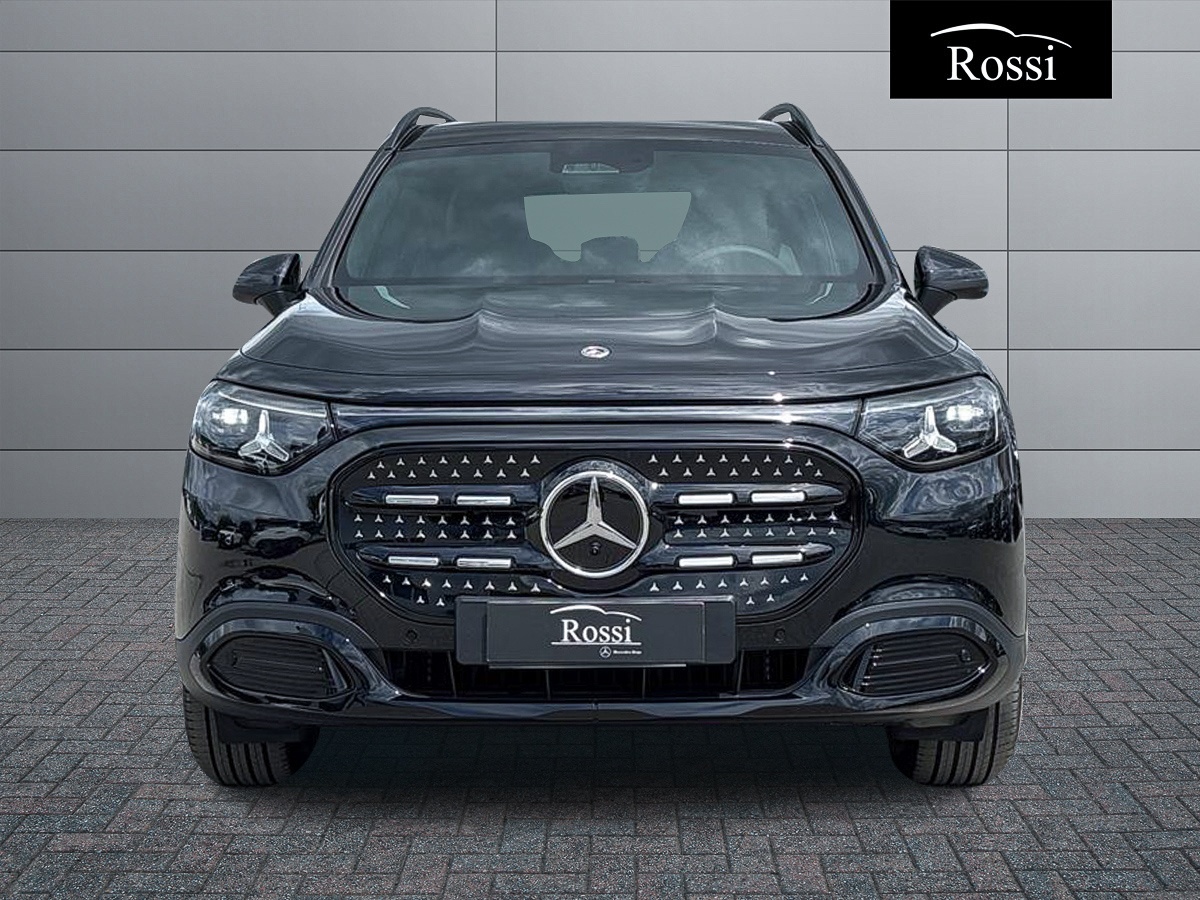 Mercedes-Benz GLB 250+ con tecnologia EQ