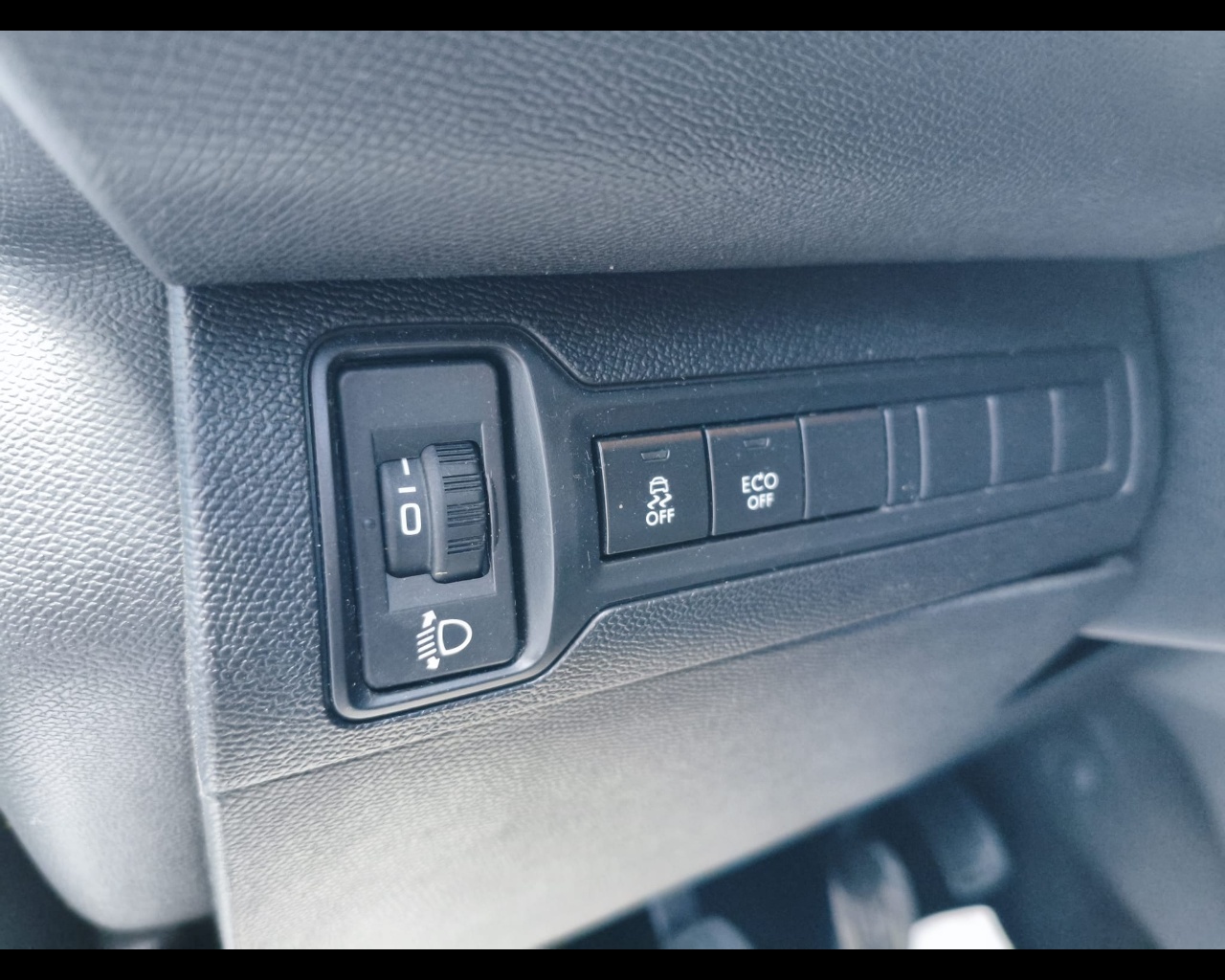 Foto PEUGEOT 308 SW 1.6 bluehdi Access s&s 100cv