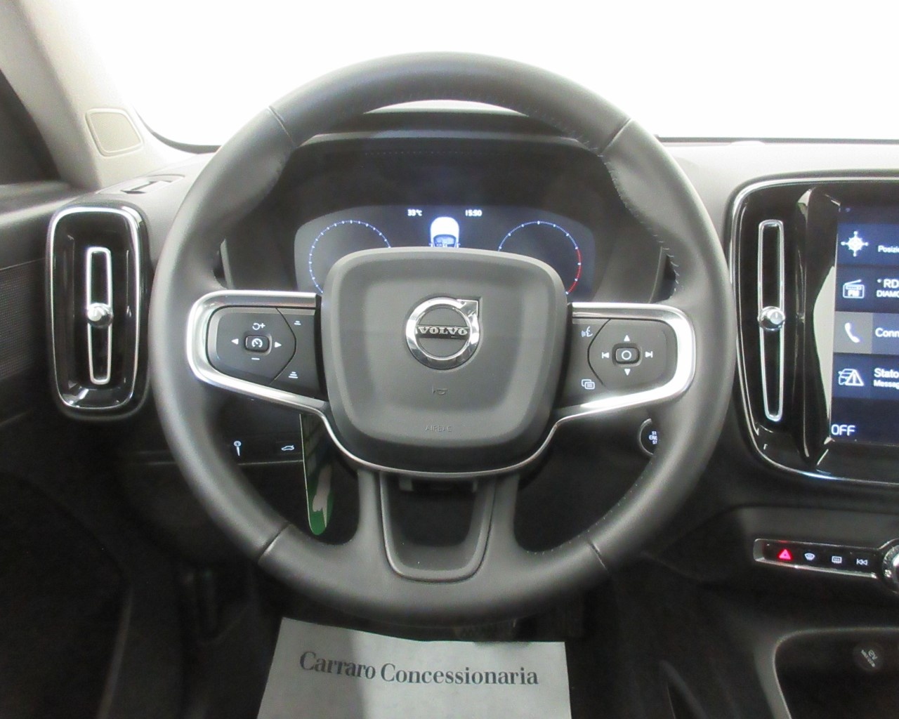 Volvo XC40 XC40 2.0 D4 Momentum AWD Geartronic - 17