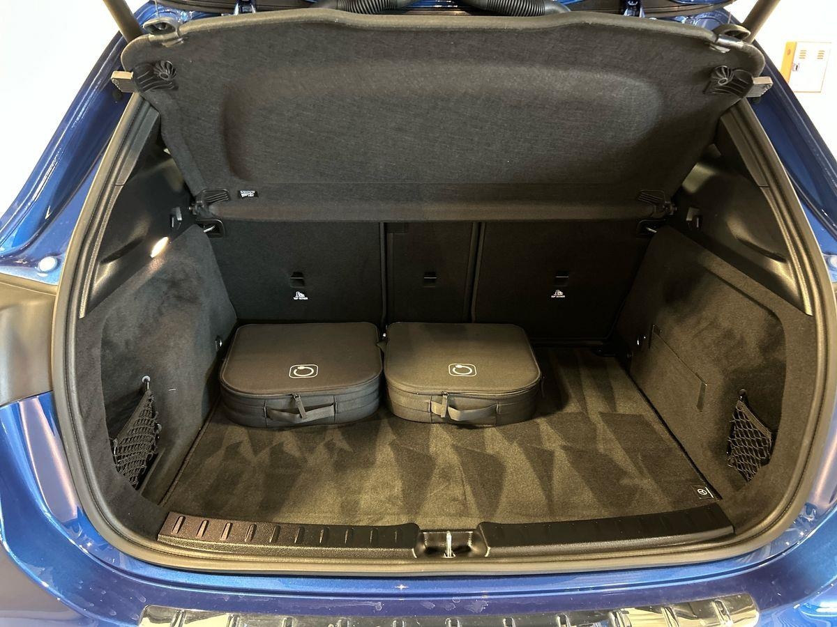 Mercedes  GLA 250 e Plug-In-Hybrid AMG Line Advanced Plus 8G-DCT - 8