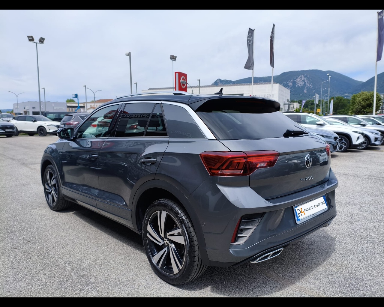 Foto VOLKSWAGEN T-Roc 1.5 tsi R-Line dsg