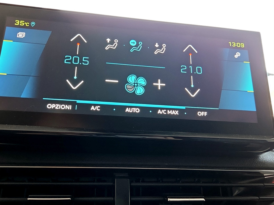 PEUGEOT 3008 1.6 hybrid phev Allure Pack 225cv e-eat8 Ibrida usato - 9