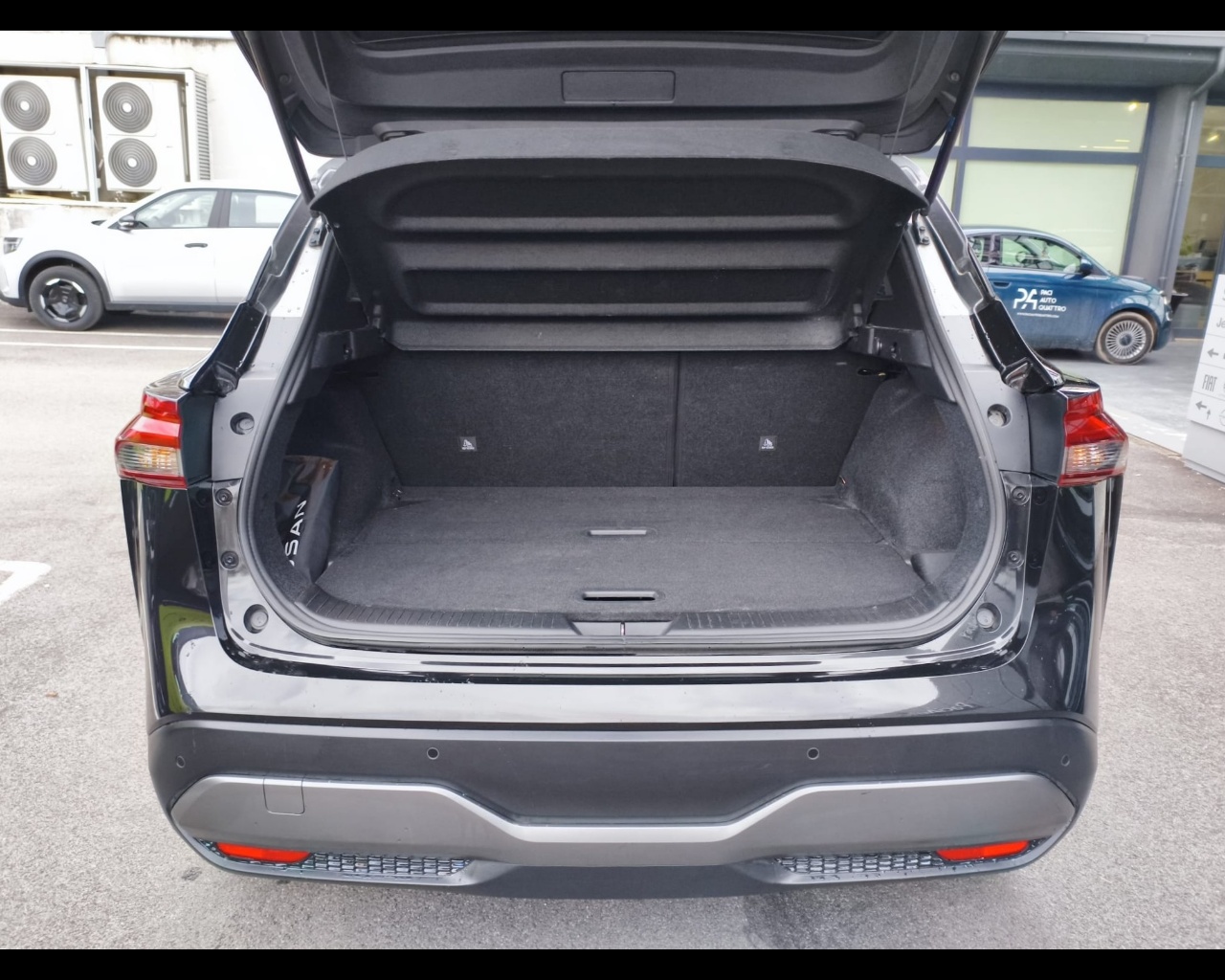 Foto NISSAN Qashqai 1.3 mhev N-Connecta 2wd 140cv