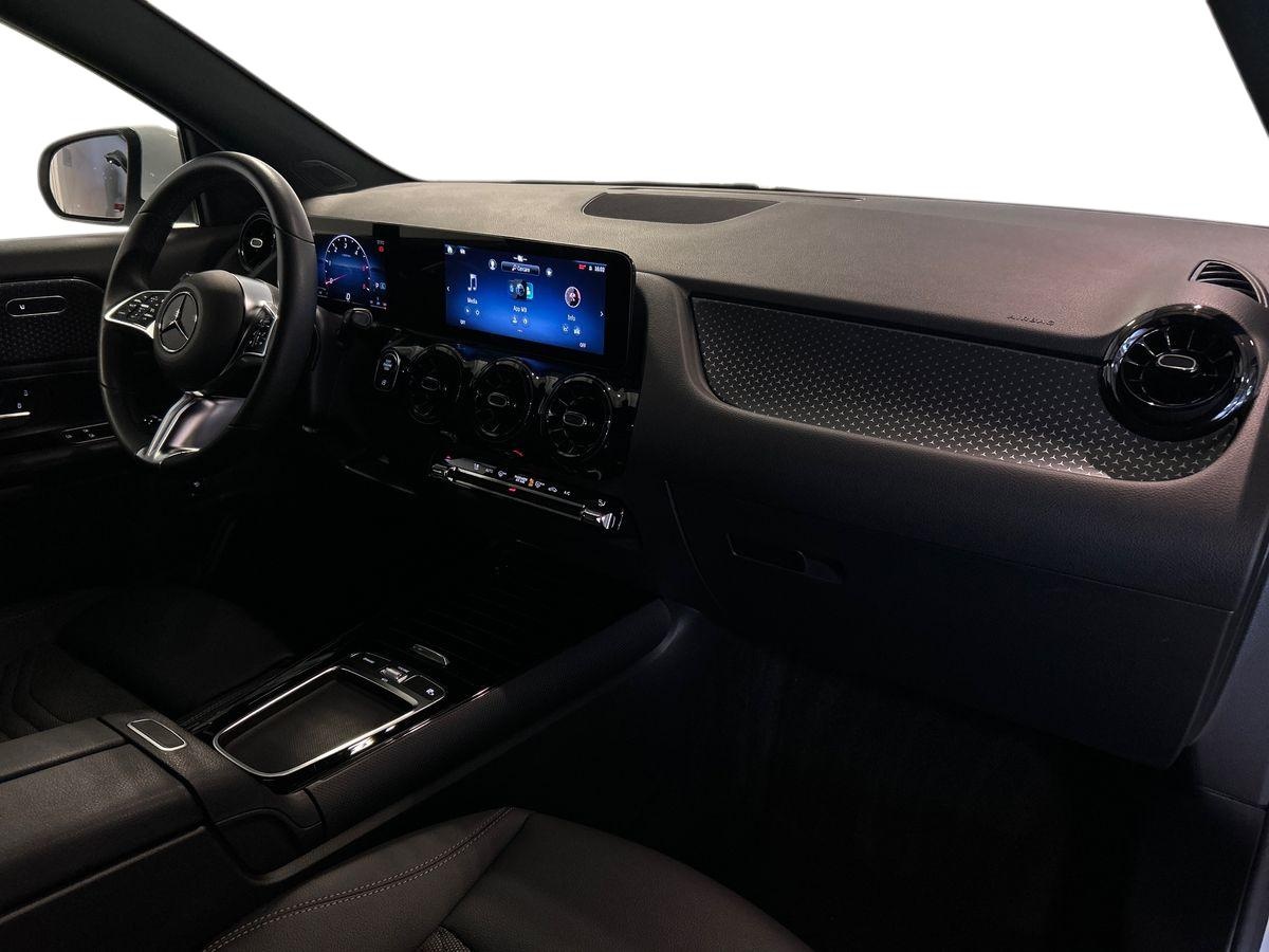 Mercedes GLA GLA 180 D Advanced 8G-DCT - 15