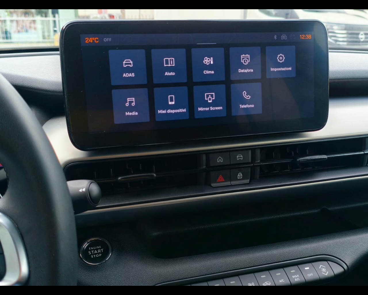 Foto JEEP Avenger 1.2 turbo e-hybrid mhev Summit fwd 110cv edct6