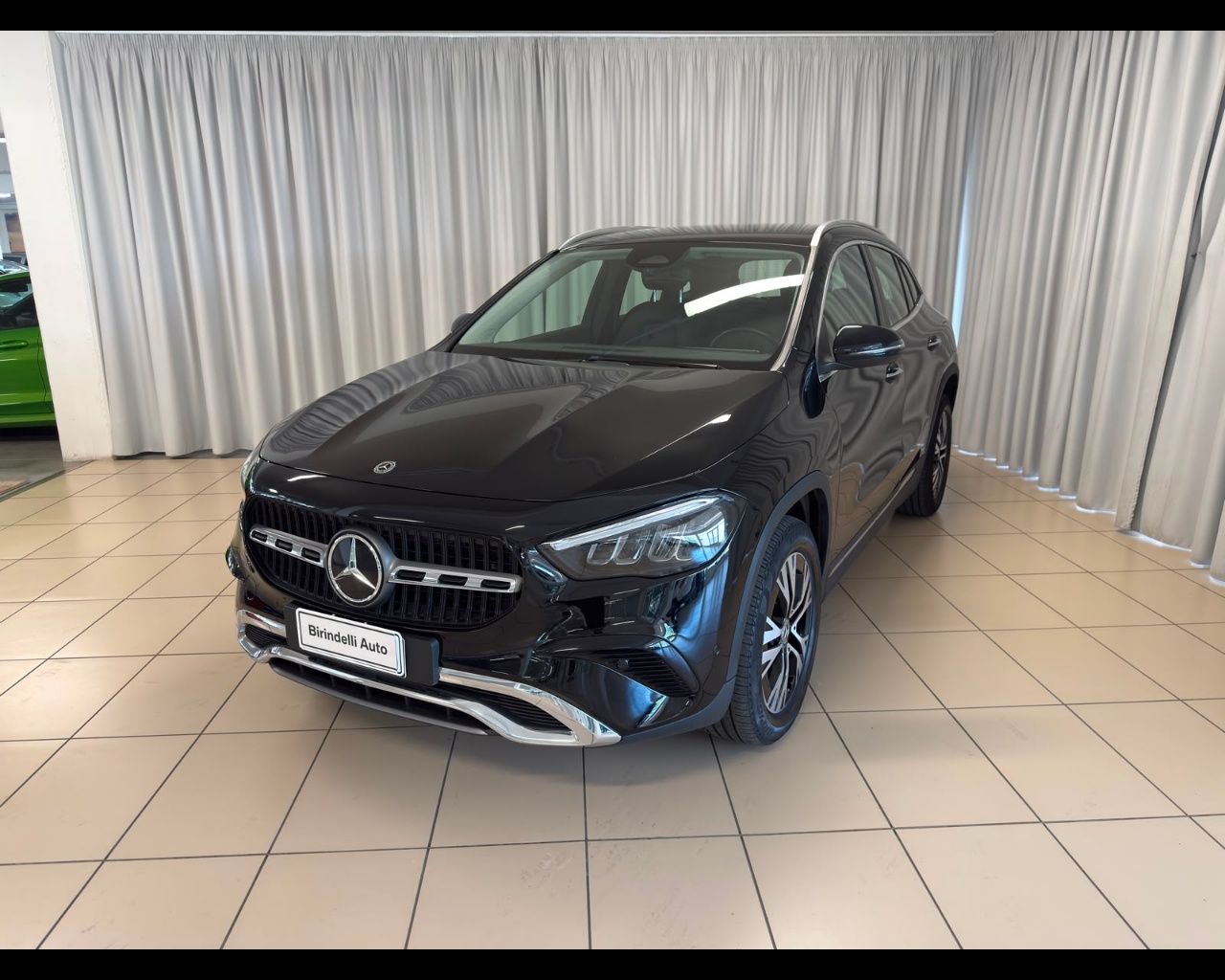 MERCEDES-BENZ GLA