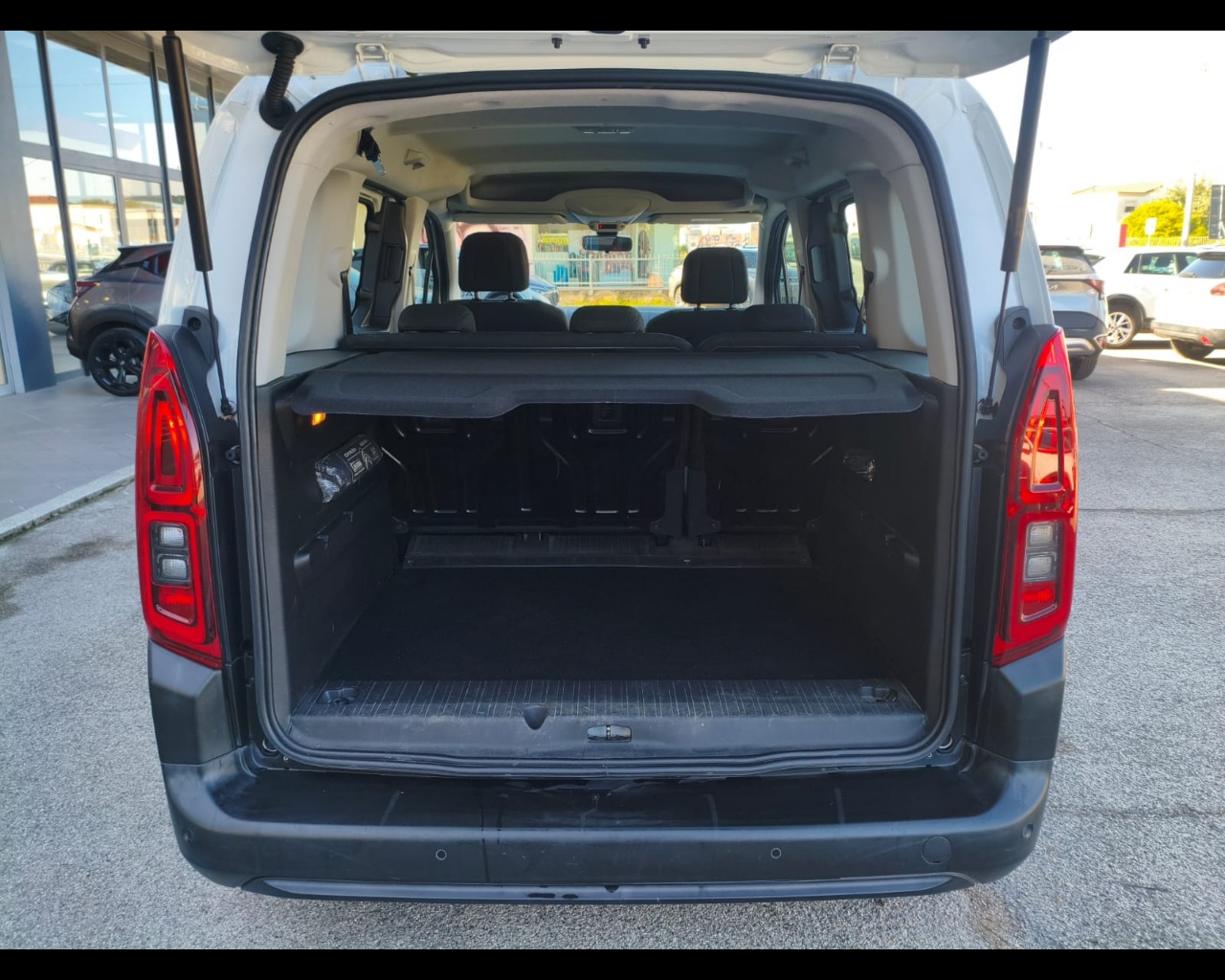 Foto CITROEN Berlingo 1.5 bluehdi M Feel s&s 100cv
