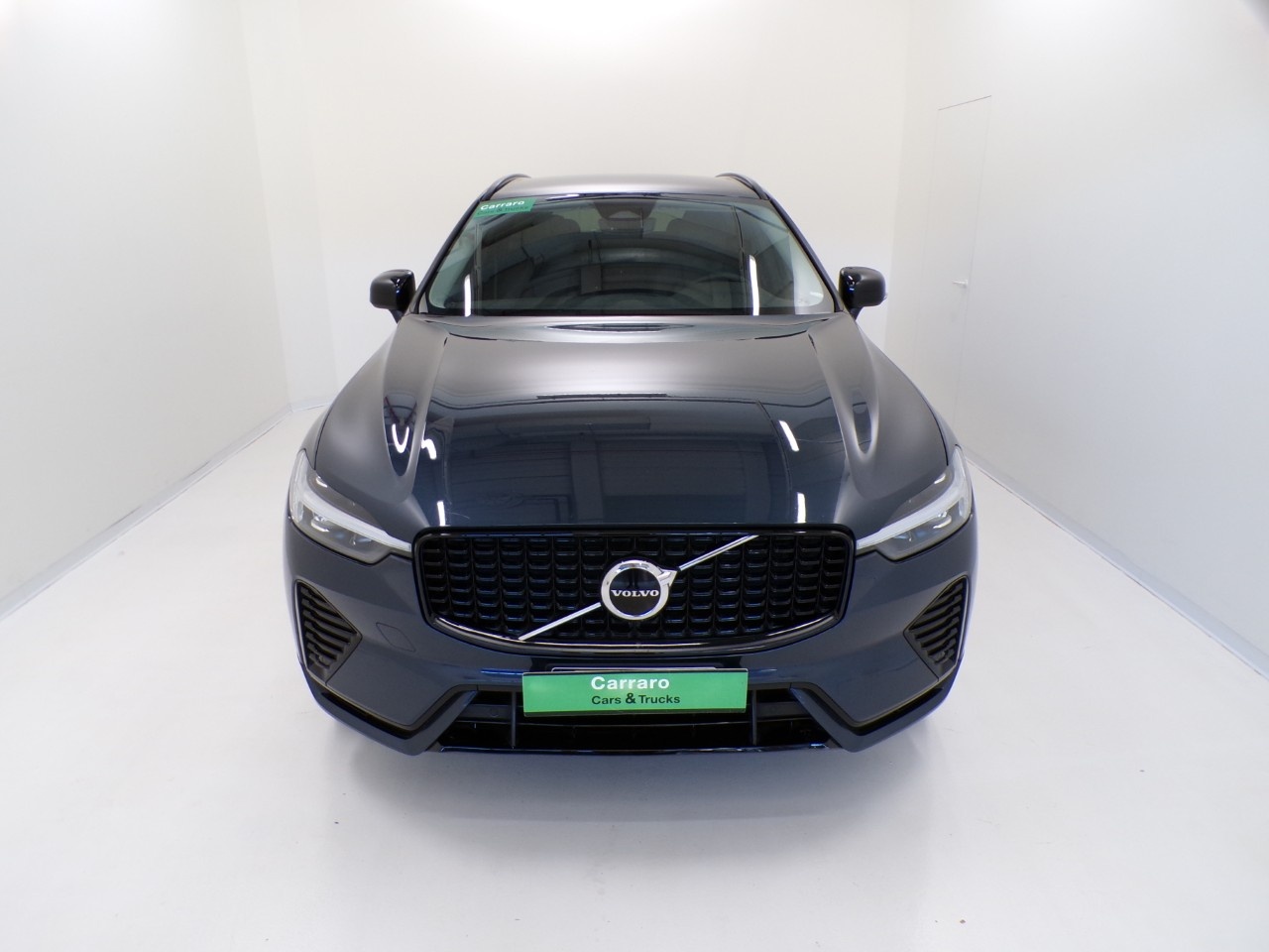 Volvo  XC60 N1 2.0 B4 d Plus Dark auto - 2