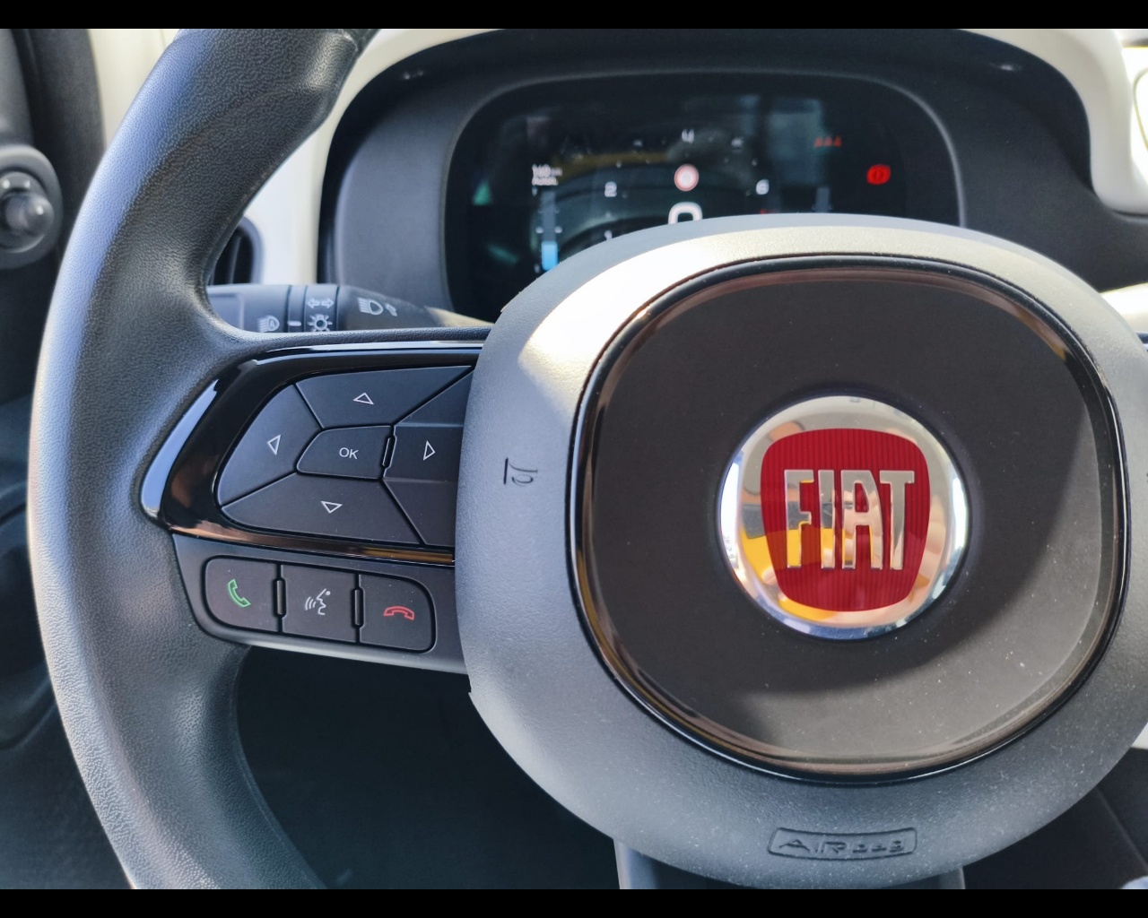 Foto FIAT Pandina 1.0 firefly hybrid s&s 70cv 5p.ti