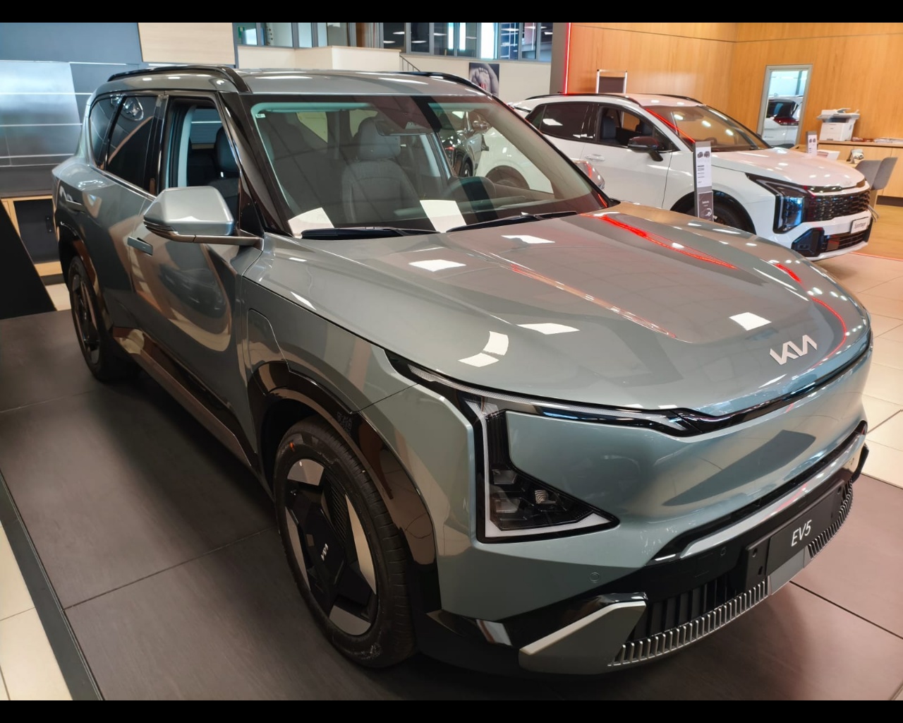 Foto KIA EV5 LR FWD EARTH