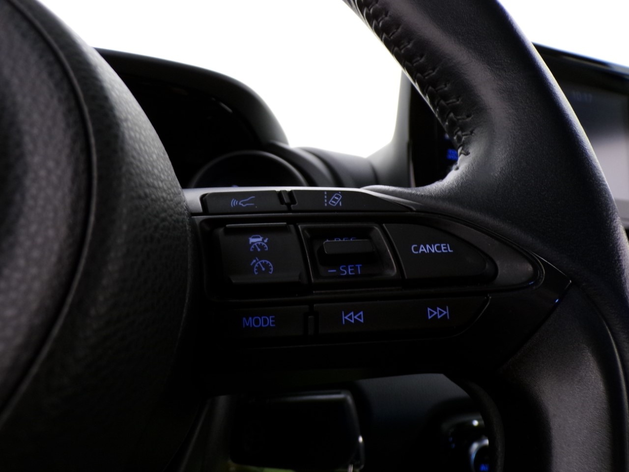 Toyota Yaris Yaris 1.5 VVT-iE Hybrid Trend E-CVT - 16