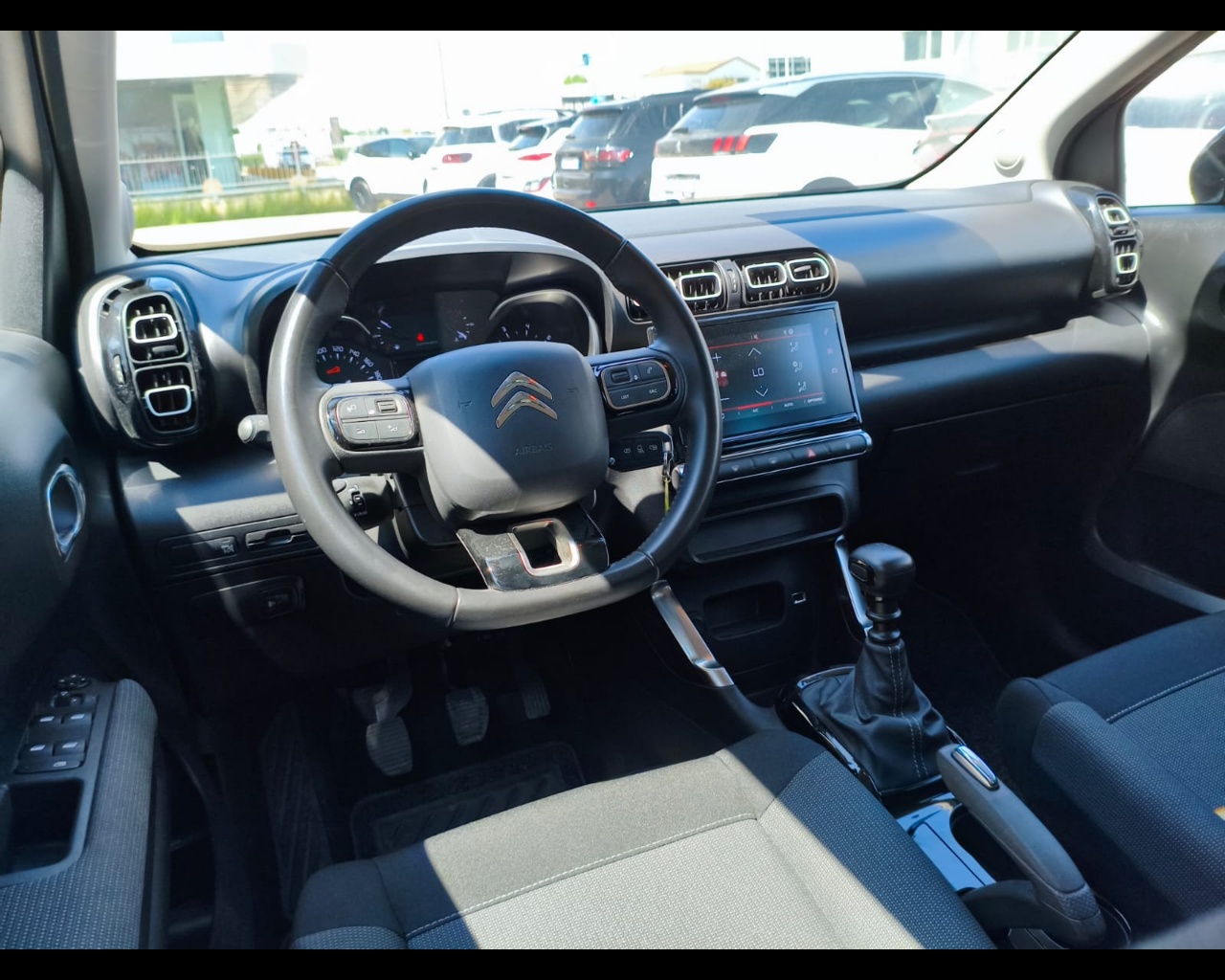 Foto CITROEN C3 Aircross 1.5 bluehdi Shine s&s 110cv