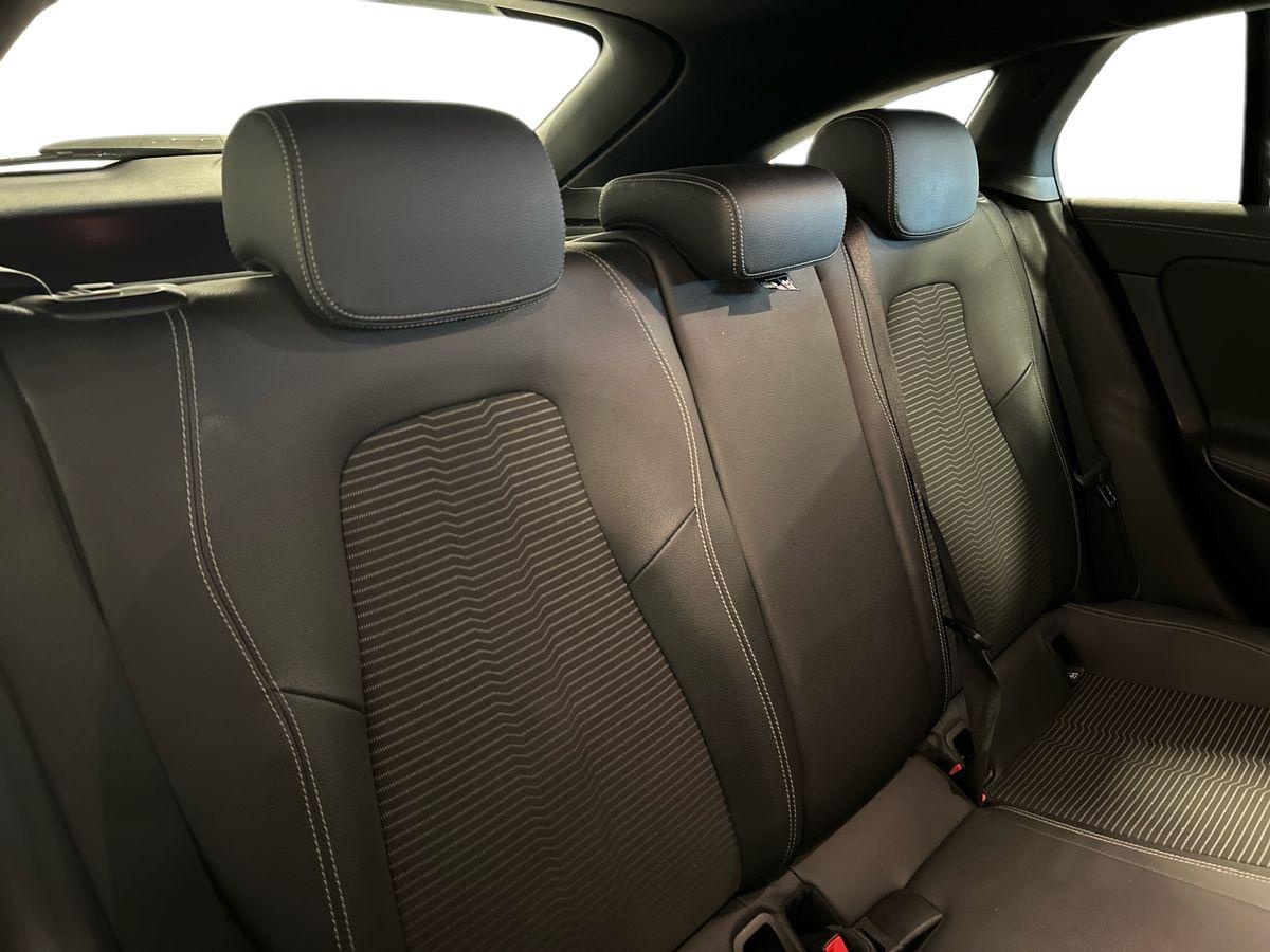 Mercedes CLA Shooting Brake CLA Shooting Brake 180 D Sport 7G-DCT - 16